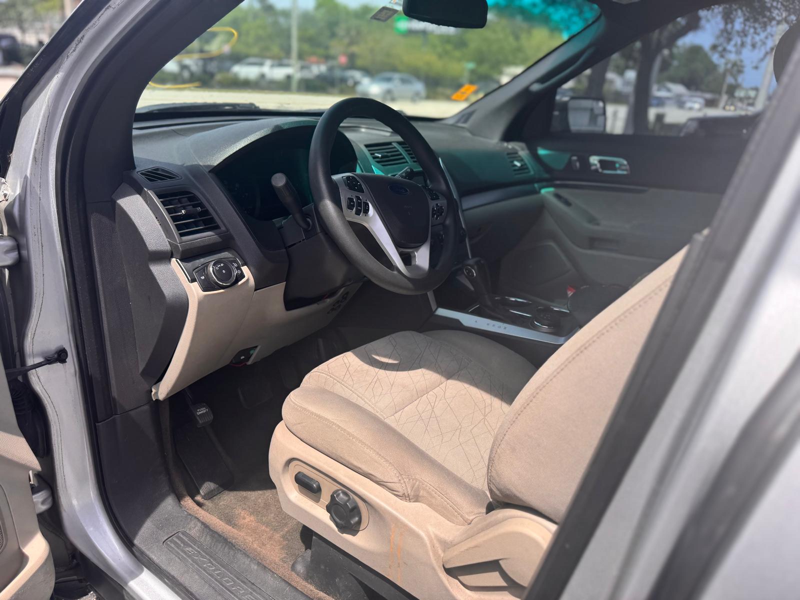 
								2013 Ford Explorer full									
