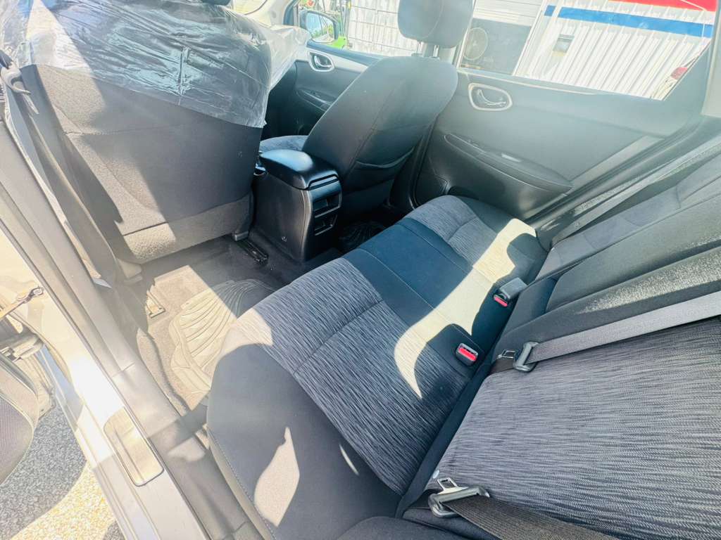 
								2015 Nissan Sentra full									